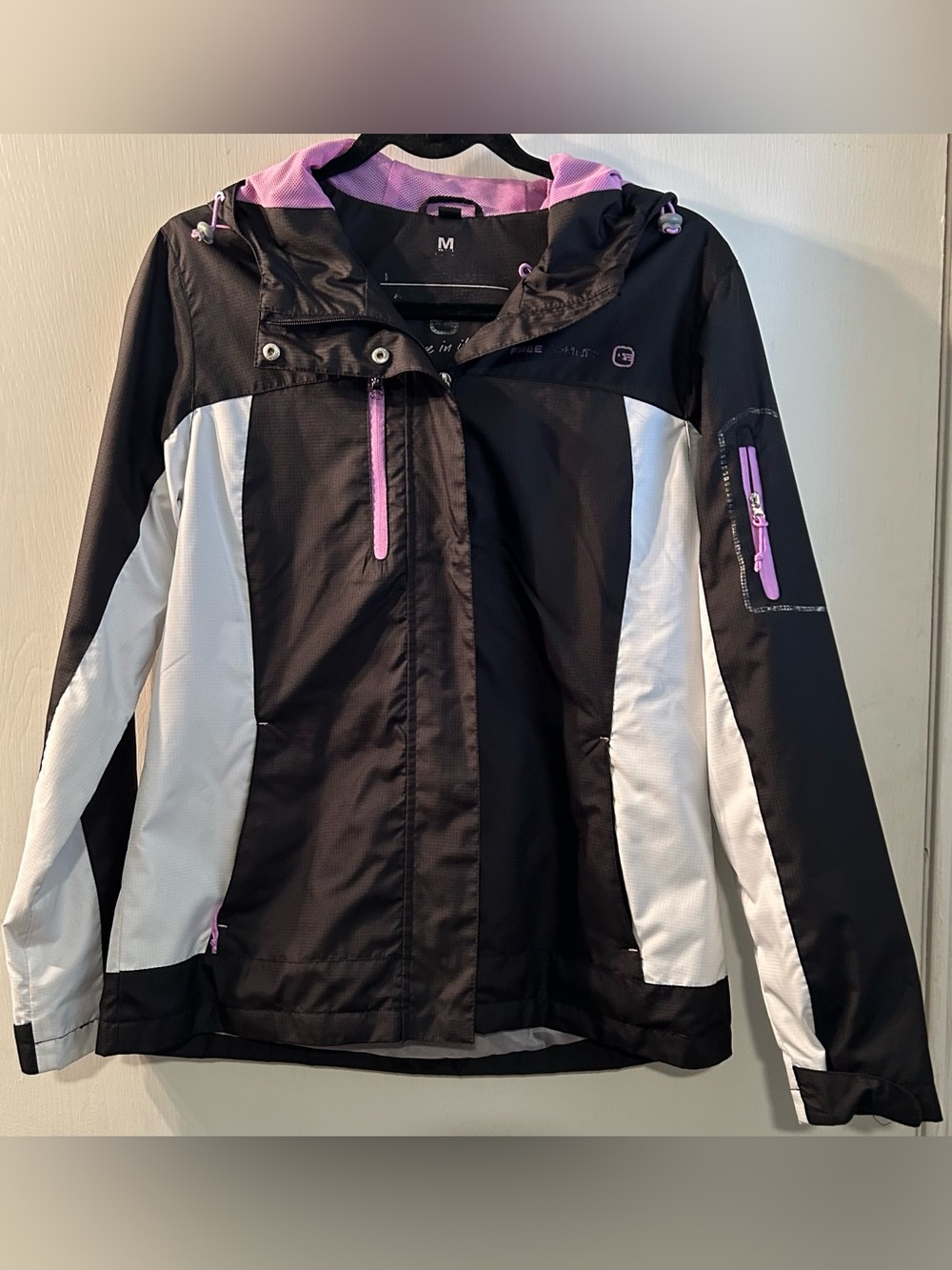 Women's Free country, Live in it! Black,White & purple hooded Jacket Size M